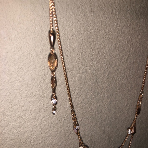 Kendra Scott Necklace- rose gold - Picture 3 of 3
